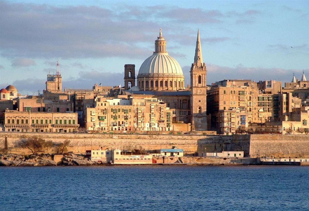 Luxury Apartment Inc Pool & Views Sliema Ngoại thất bức ảnh