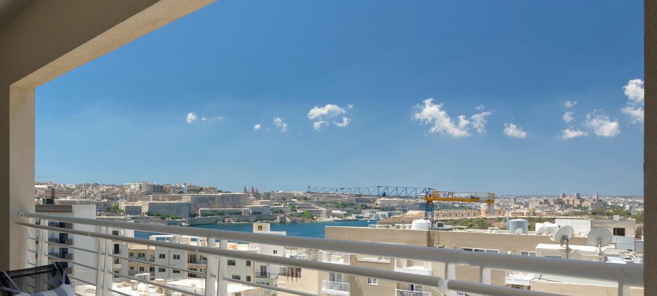 Luxury Apartment Inc Pool & Views Sliema Ngoại thất bức ảnh
