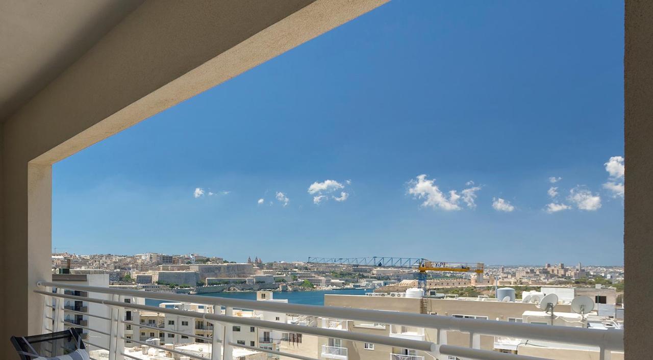 Luxury Apartment Inc Pool & Views Sliema Ngoại thất bức ảnh