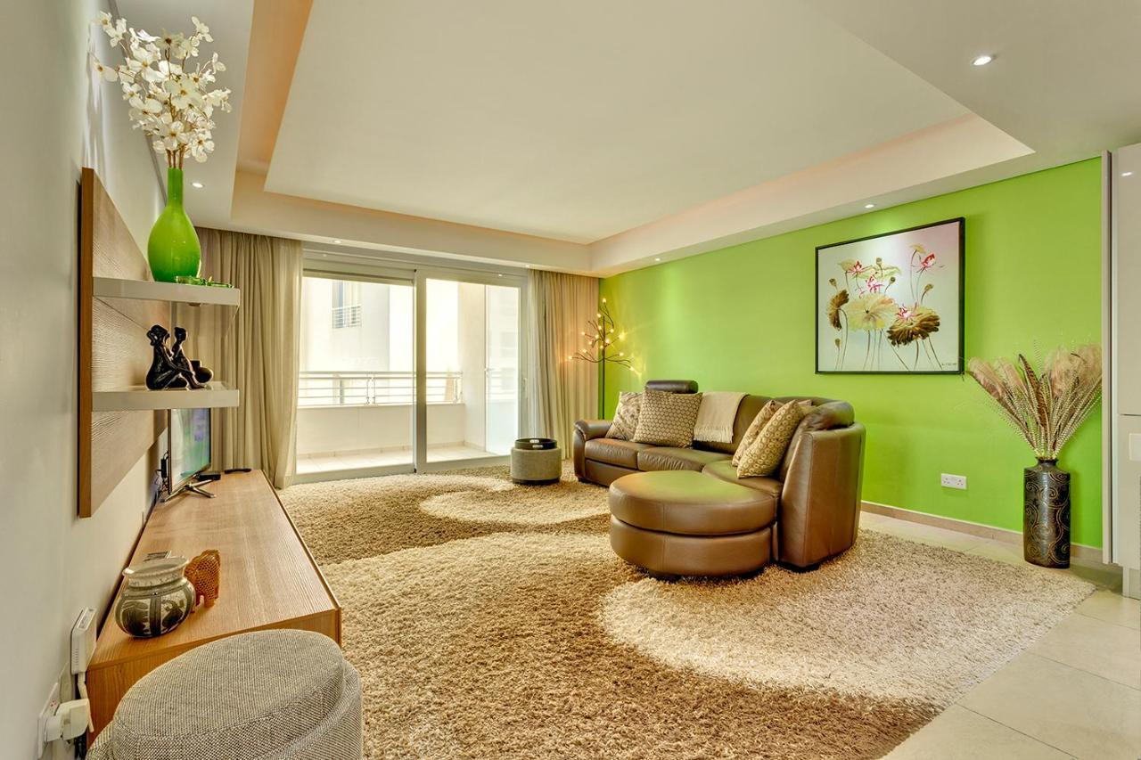 Luxury Apartment Inc Pool & Views Sliema Ngoại thất bức ảnh